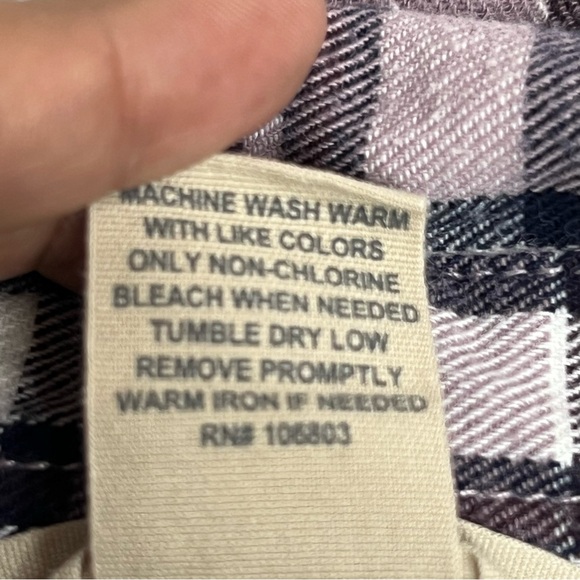Duluth Trading Company xl purple flannel long sleeve button up shirt - Picture 6 of 13